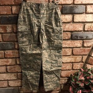 Army fatigue cargo pants. 6 pocket. 14S